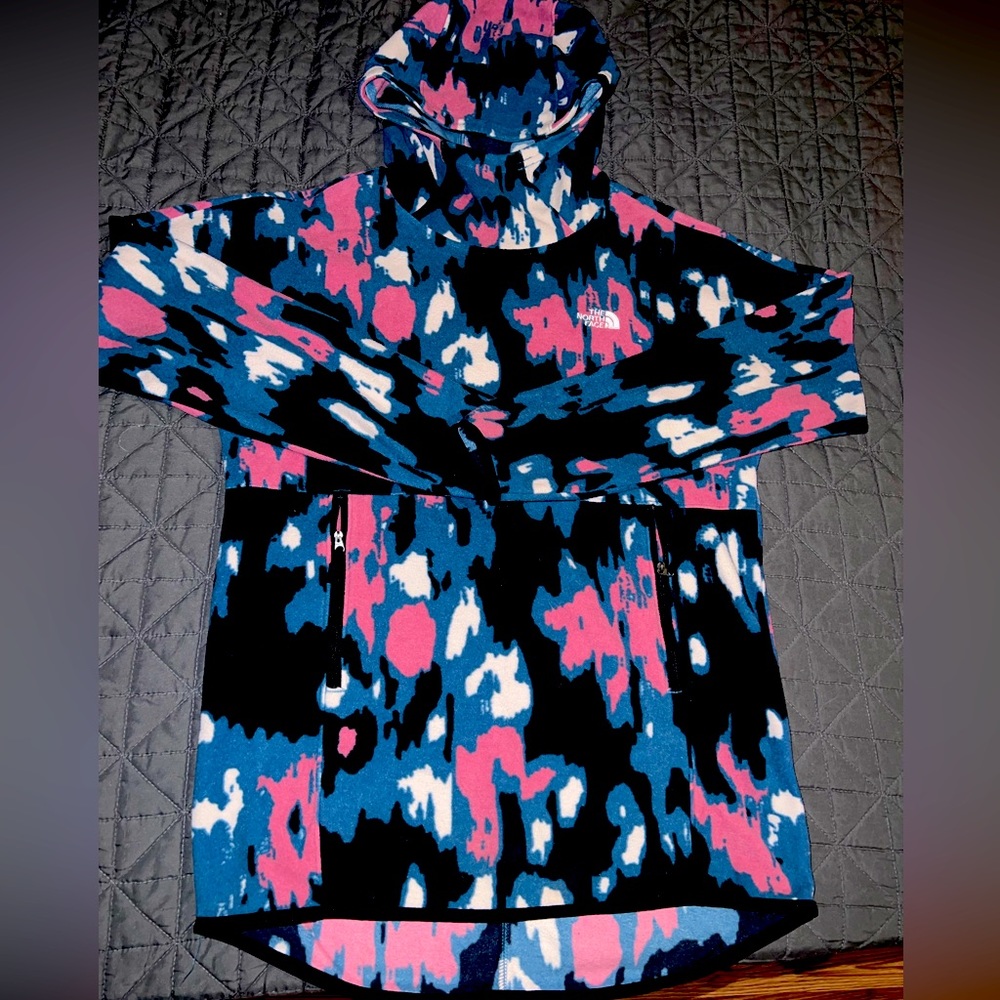 North Face Cowl Neck & Hoodie with Zipper Pockets